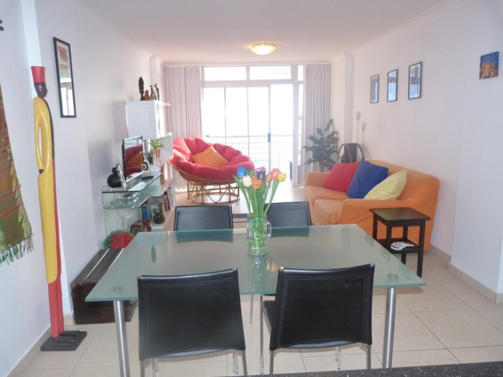 Views In Blouberg, Apartment Cape Town